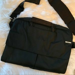 Incase Laptop Bag 💻